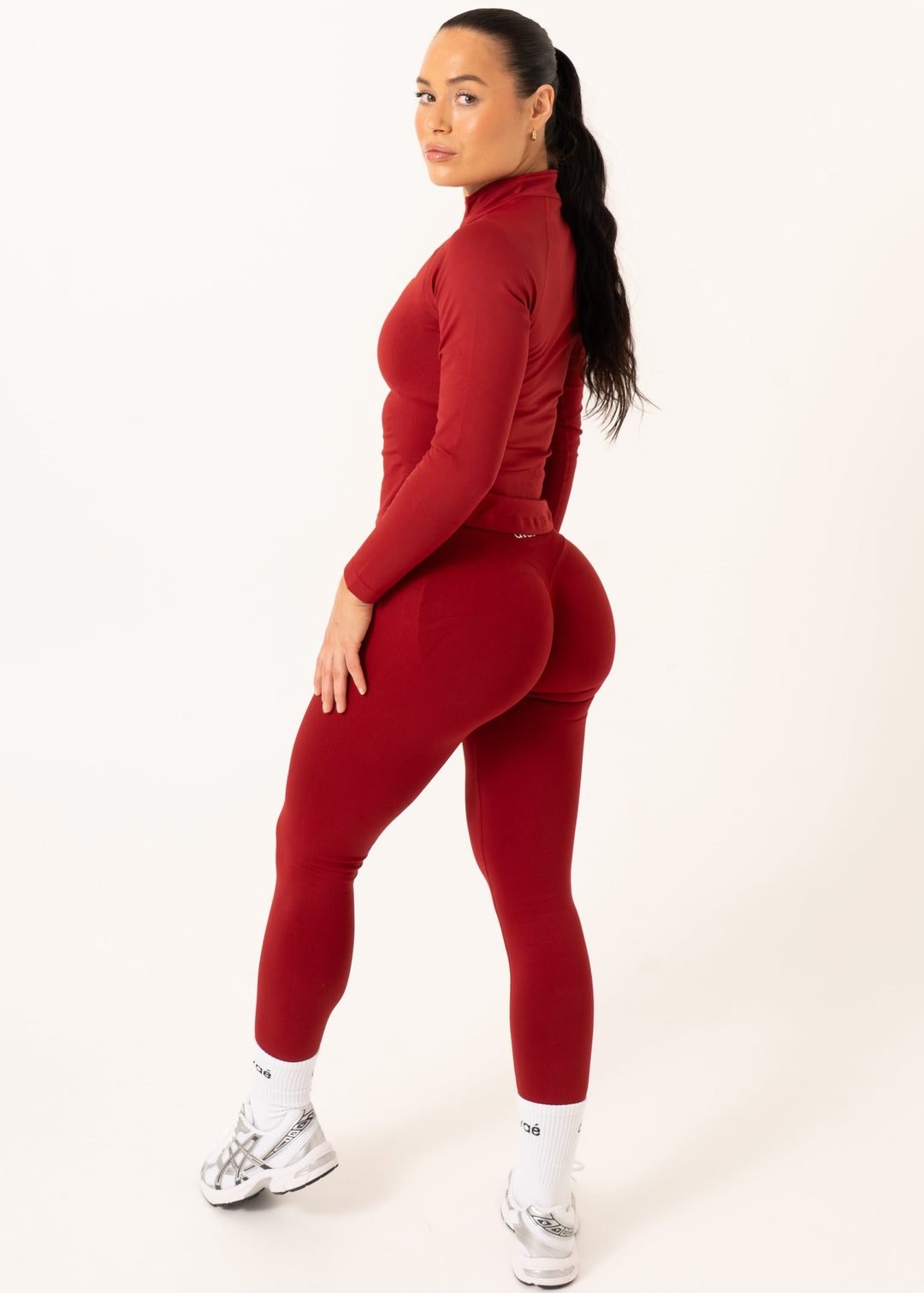 Enhance Full Zip Jacket Red - Detail Compression Fit - Avae Wear
